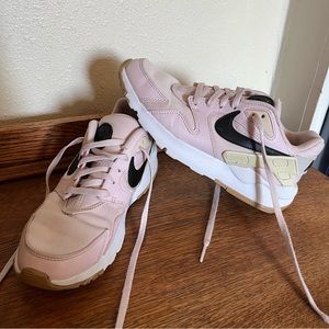 Nike Womens LD Victory Running Shoes, AT4441 601 Pink/White/Gum Size 6.5